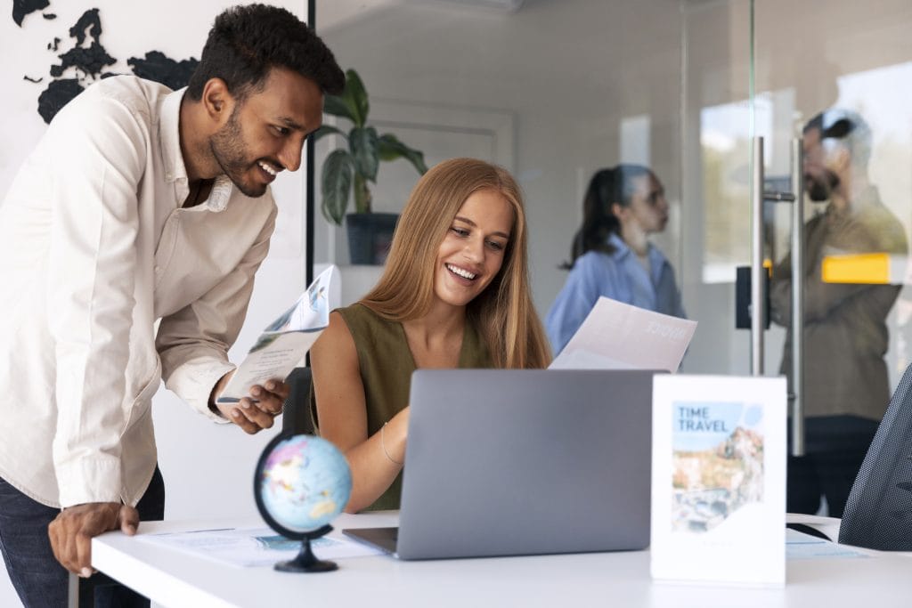 salariés dans une agence de voyage